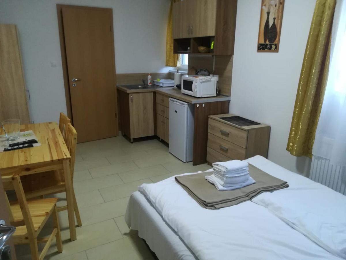 Juniperus Apartman Tiszaújváros Zewnętrze zdjęcie