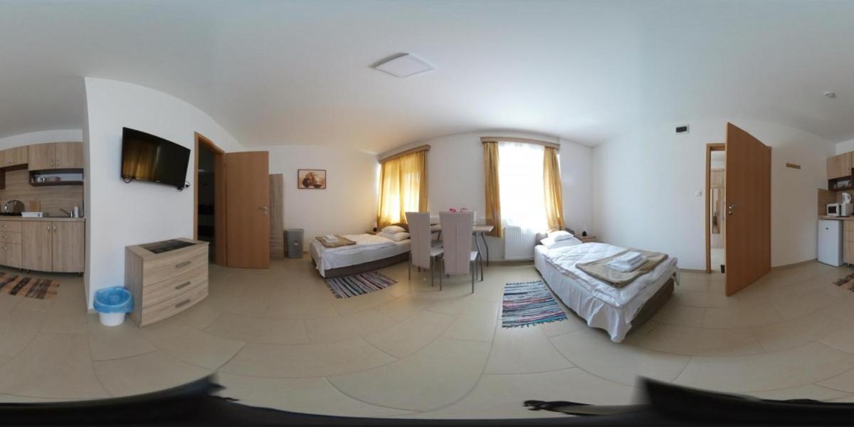 Juniperus Apartman Tiszaújváros Zewnętrze zdjęcie